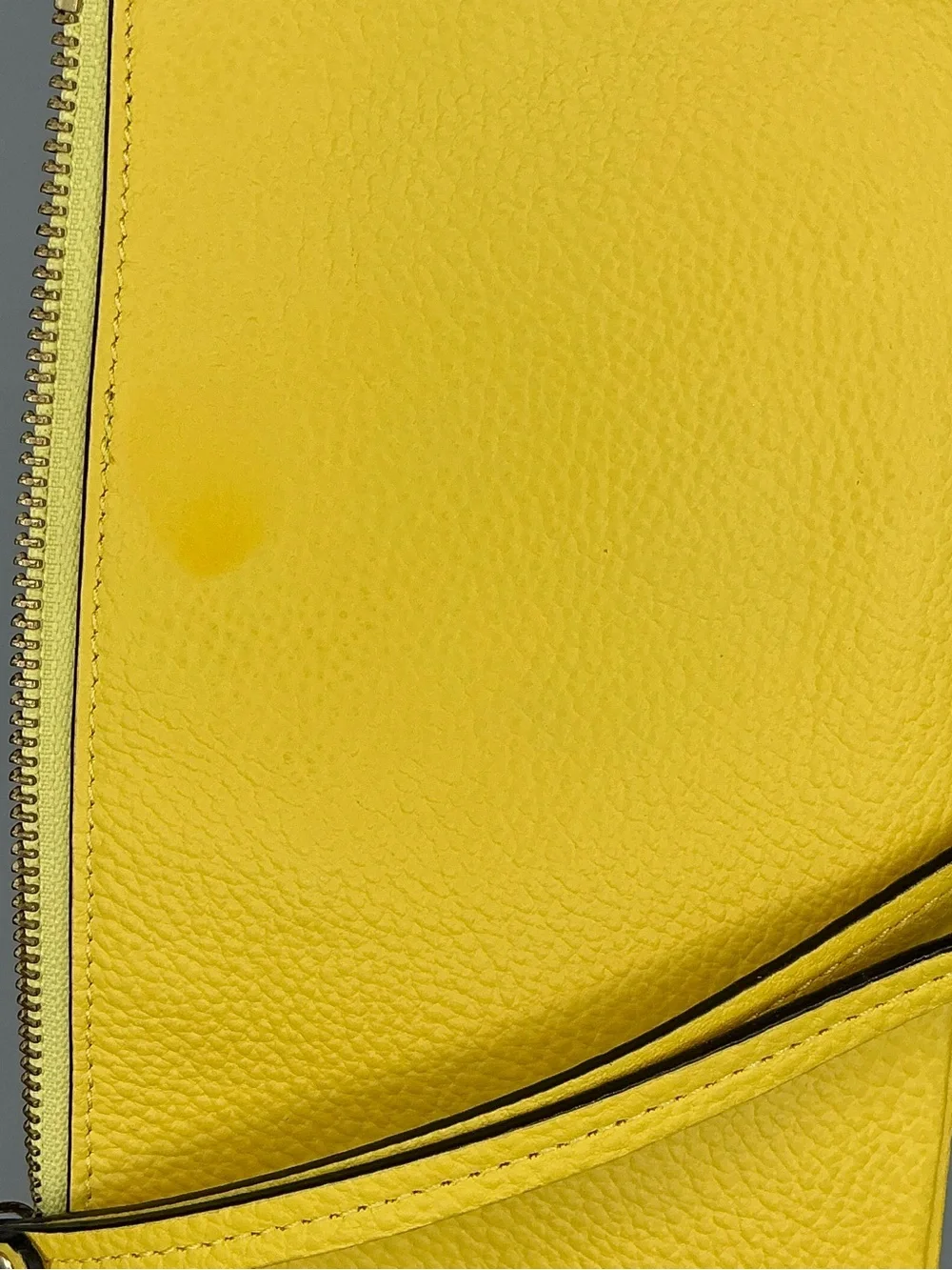 kate spade Zippered Chrissy Berkshire Road Yellow/Gold Wristlet/Clutch